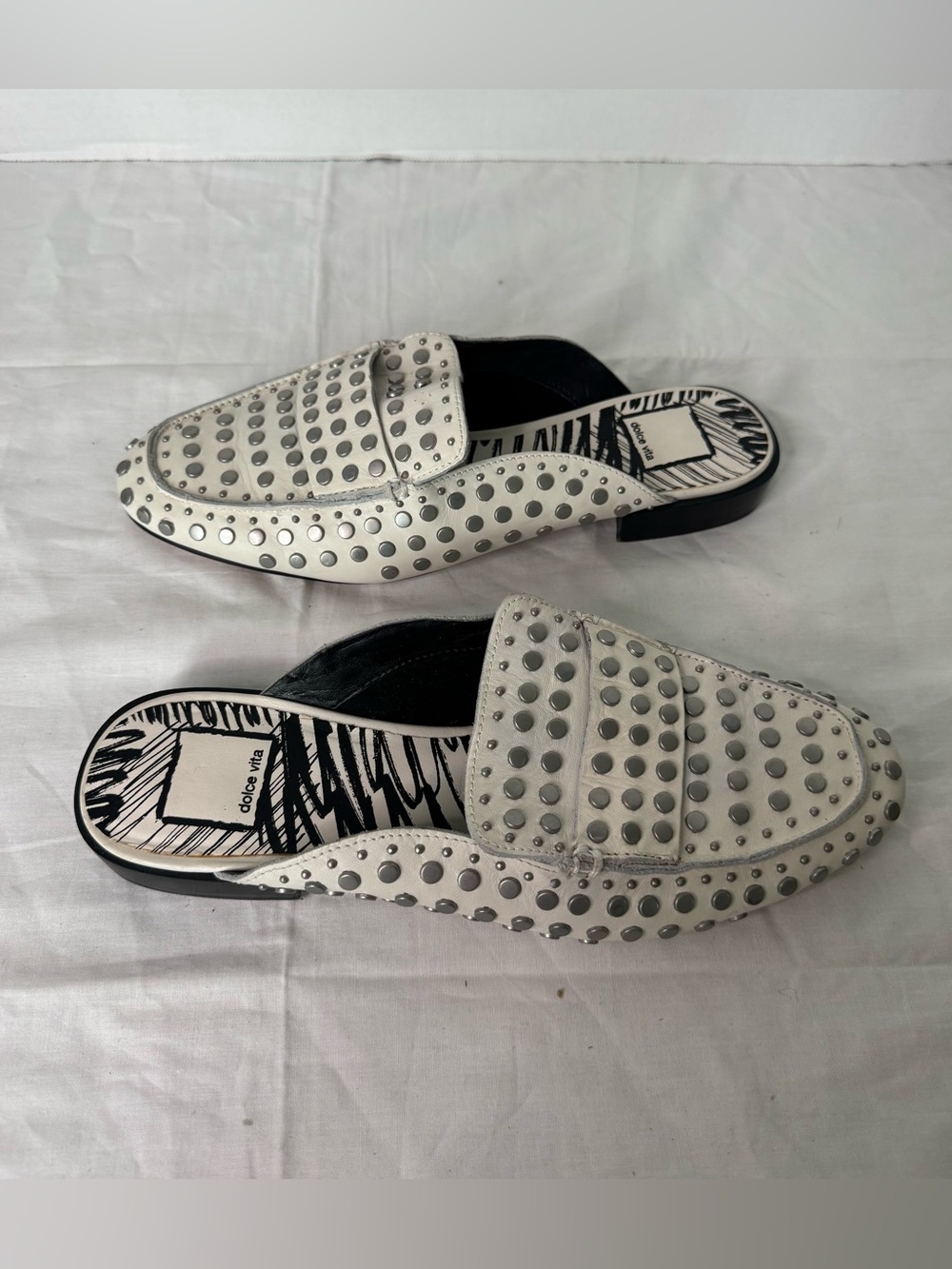 Dolce Vita Maura studded white leather loafer mules Size 6.5